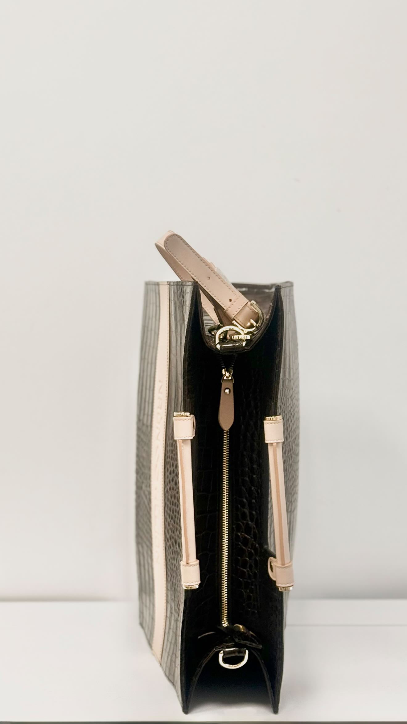 Borsa Cygnus cocco